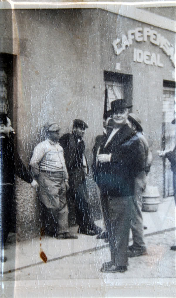 frente do caf� Ideal