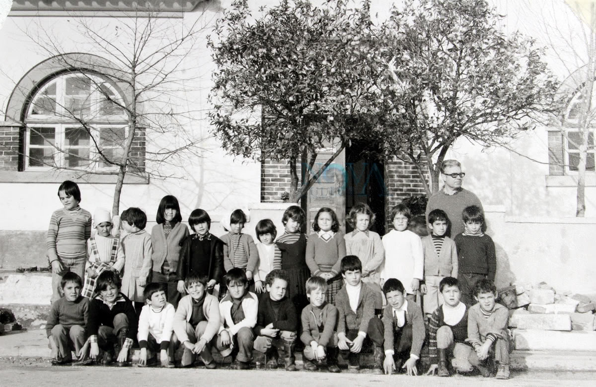 Turma de alunos com prof.Lu�s II